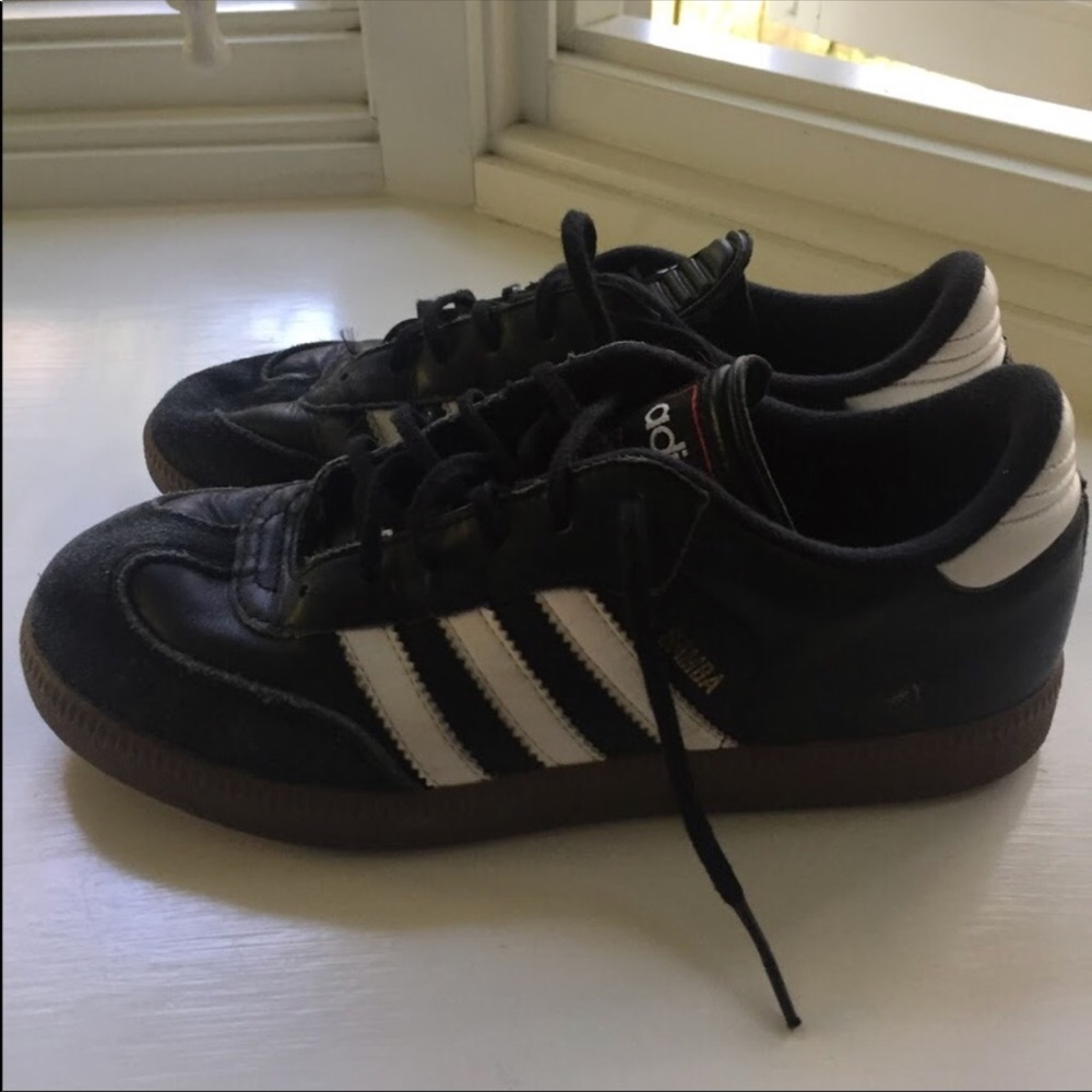 Adidas Sambas size 5.5 Womens